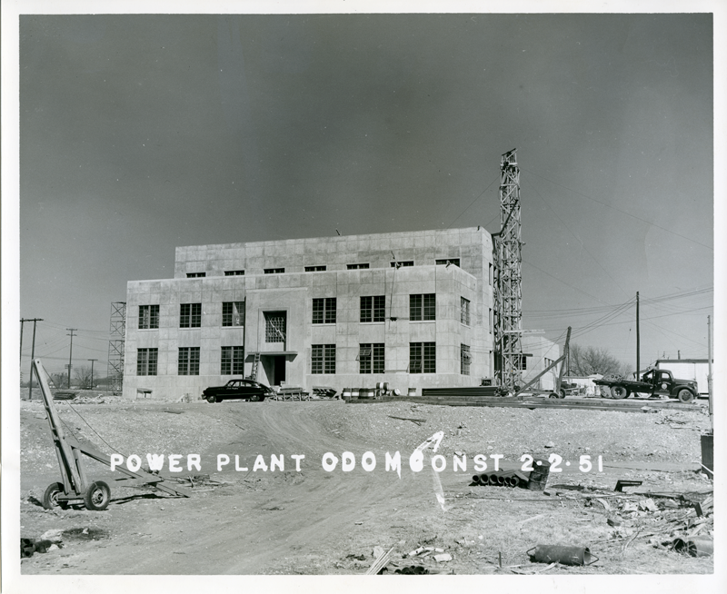 Planta eléctrica en construcción, octubre de 1950